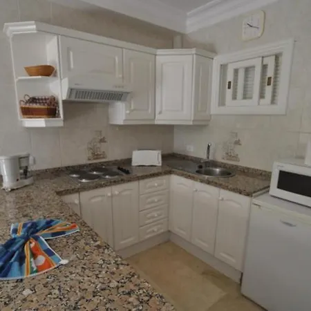 Top Terrassen Wohnungen, Direkt Am Strand, Beheizter Pool, Wifi Free, Free Parking *