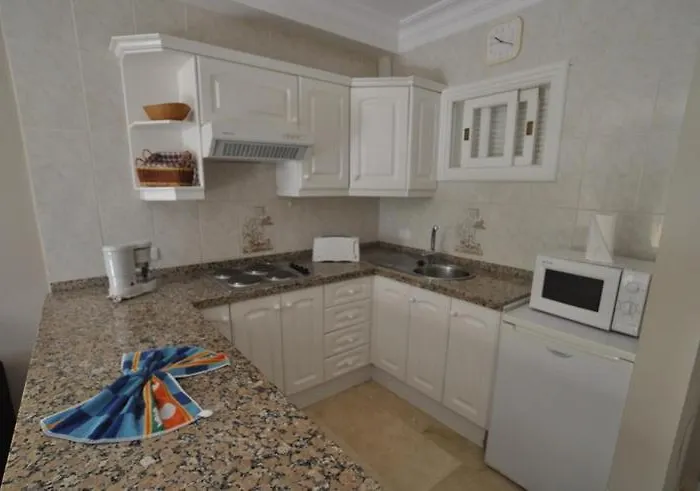 Top Terrassen Wohnungen, Direkt Am Strand, Beheizter Pool, Wifi Free, Free Parking *